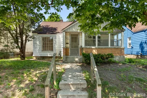 1111 Merritt St SE, Grand Rapids, MI 49507