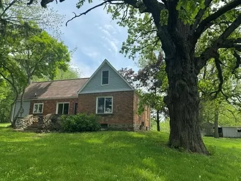 16683 Winters Rd, Grass Lake, MI 49240