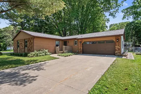 4102 Meadowfield St, Hudsonville, MI 49426