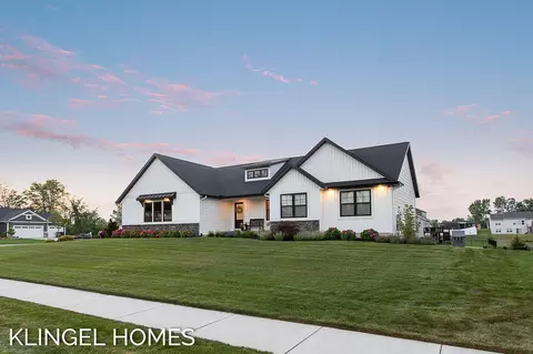 7268 Yellowstone Dr, Hudsonville, MI 49426