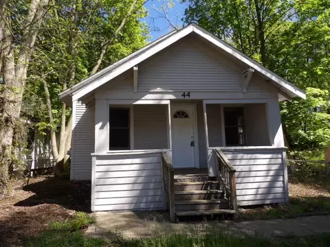 44 Harris St, Battle Creek, MI 49037