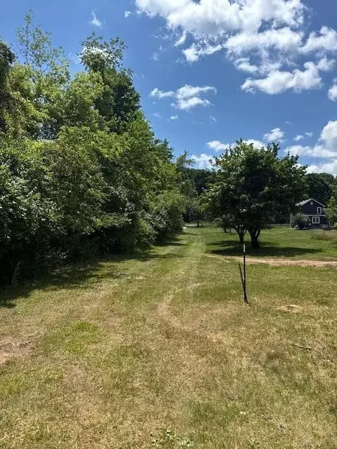 54942 Butcher Rd, Lawrence, MI 49064