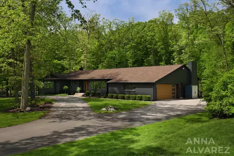 7130 Oakbrook St SE, Grand Rapids, MI 49546