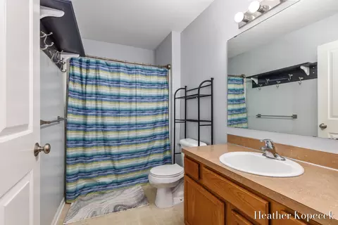 Bath - 1663 Barnsley Ct SE, Lowell, MI 49331 photo 2 of 3
