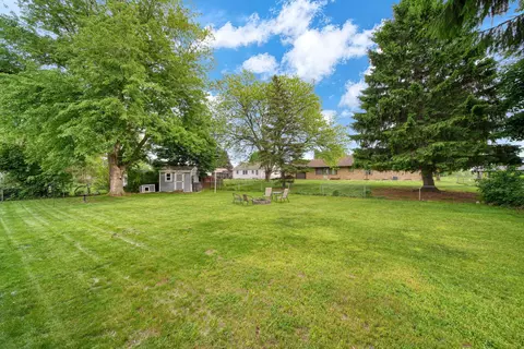 Exterior - 1321 Michael Dr, Jackson, MI 49202 photo 11 of 14