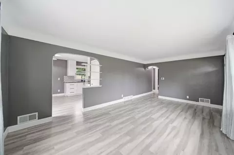 Living - 1321 Michael Dr, Jackson, MI 49202 photo 3 of 3