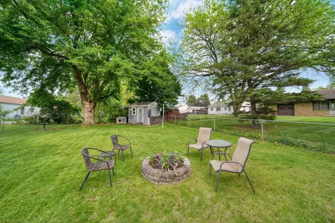 Exterior - 1321 Michael Dr, Jackson, MI 49202 photo 9 of 14