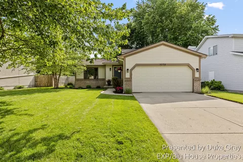 3232 Brook Trl SE, Grand Rapids, MI 49508