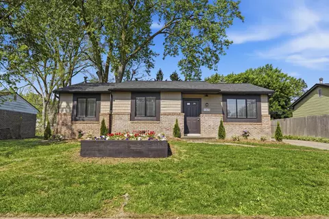 11835 Arcola St, Livonia, MI 48150