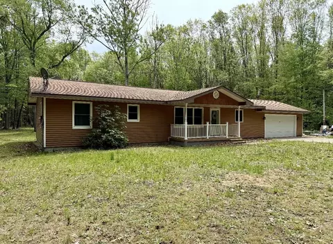 14494 96th Ave, Coopersville, MI 49404