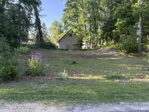 444 Poplar St, Brooklyn, MI 49230