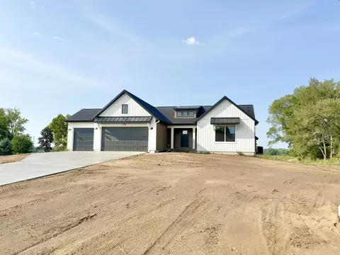 739 Goldenfield Dr, Byron Center, MI 49315