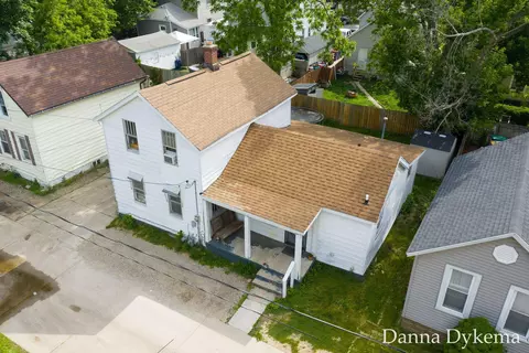 1236 Wieland Pl NW, Grand Rapids, MI 49504