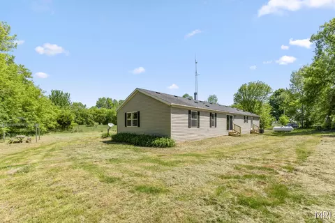 5950 S Grow Rd, Sheridan, MI 48884