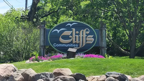 804 Cliffs Dr #205 F, Ypsilanti, MI 48198