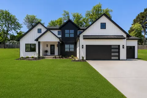 383 Rogue River View Dr NE, Rockford, MI 49341