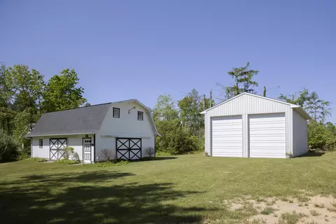 8600 S 12th St, Portage, MI 49024