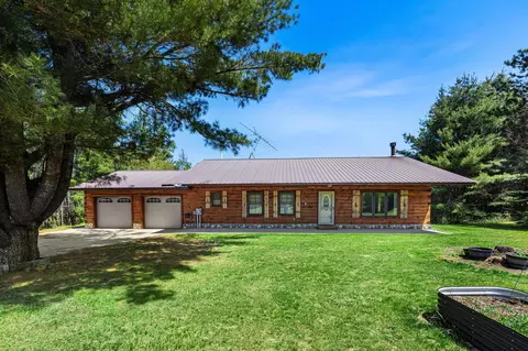 15902 Penesal Rd, Leroy, MI 49655