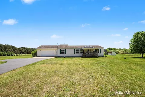 2079 W Mcmillan Rd, Muskegon, MI 49445