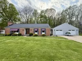 232 Hawthorne Rd, Marshall, MI 49068