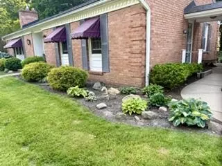Exterior - 232 Hawthorne Rd, Marshall, MI 49068 photo 3 of 13