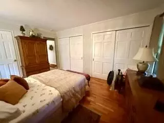 Bedroom - 232 Hawthorne Rd, Marshall, MI 49068 photo 2 of 3