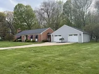 Exterior - 232 Hawthorne Rd, Marshall, MI 49068 photo 6 of 13