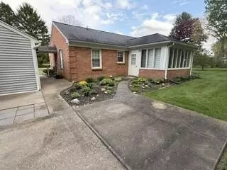 Exterior - 232 Hawthorne Rd, Marshall, MI 49068 photo 8 of 13
