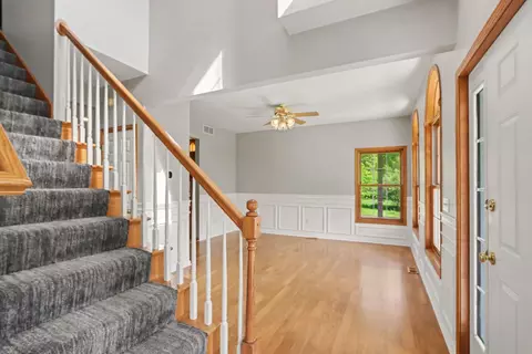 Living - 10031 Taplin Ln, Plainwell, MI 49080 photo 4 of 7