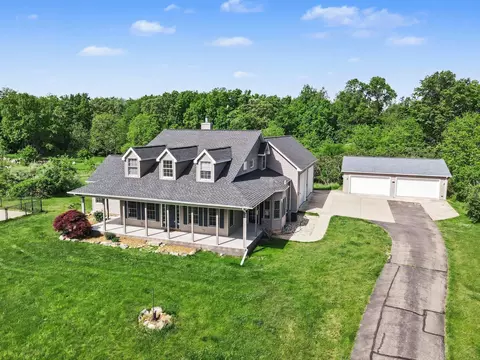 Exterior - 10031 Taplin Ln, Plainwell, MI 49080 photo 4 of 13