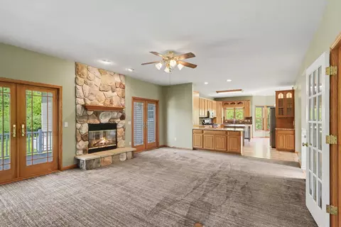 Living - 10031 Taplin Ln, Plainwell, MI 49080 photo 6 of 7
