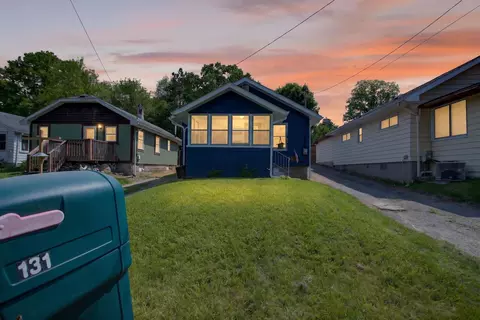 131 Park Dr, Jackson, MI 49203