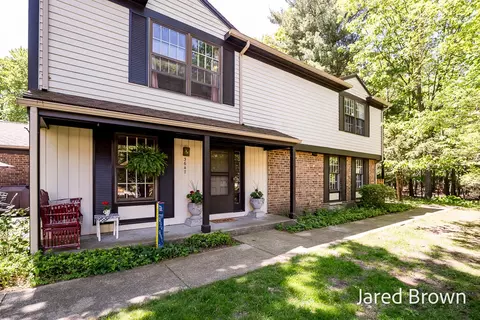 3647 Brentwood St, Muskegon, MI 49441