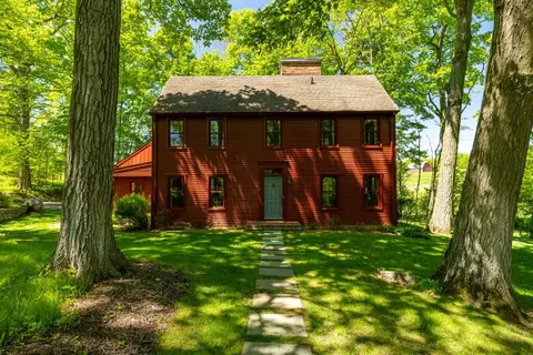 4505 W Loch Alpine Dr, Ann Arbor, MI 48103