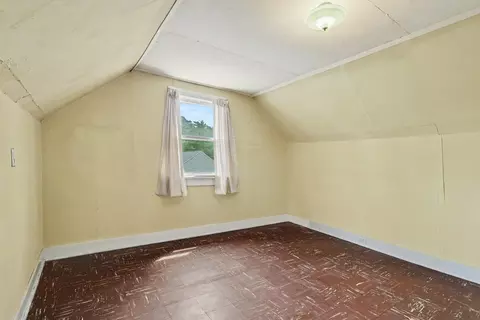 Bedroom - 713 E Spring St, Whitehall, MI 49461 photo 2 of 4