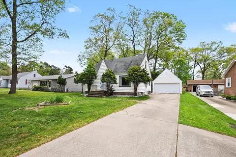 Exterior - 713 E Spring St, Whitehall, MI 49461 photo 2 of 8