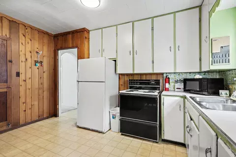 Kitchen - 713 E Spring St, Whitehall, MI 49461 photo 1 of 2