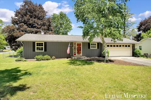 Exterior - 1239 103rd Ave, Plainwell, MI 49080 photo 3 of 9