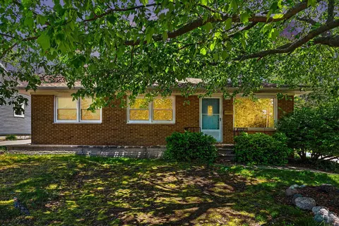 2117 Edwin Pl, Lansing, MI 48911