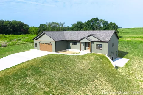 3421 Calming Meadows Ct, Middleville, MI 49333