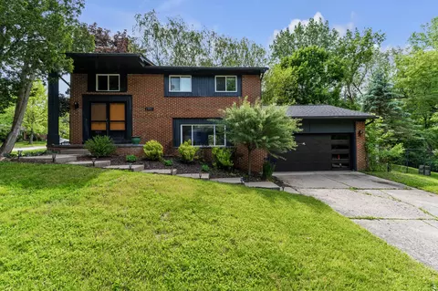 2350 Hilldale Dr, Ann Arbor, MI 48105