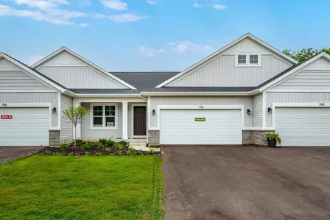 327 Round Hill Rd, Kalamazoo, MI 49009