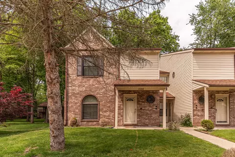 35868 Castlewood Ct, Westland, MI 48185