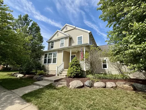 3725 Shearwater Ln, East Lansing, MI 48823