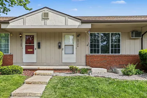 25176 Potomac Dr #2, South Lyon, MI 48178