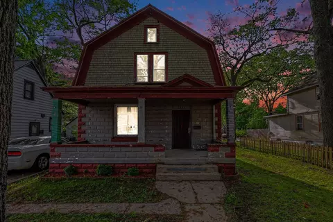 2332 Sanford St, Muskegon, MI 49444