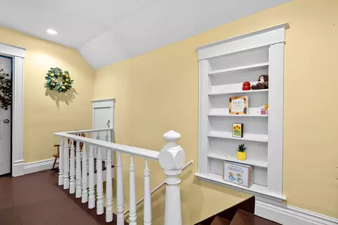 Entry Way - 60023 Constantine Rd, Three Rivers, MI 49093 photo 6 of 6