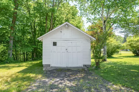 Exterior - 60023 Constantine Rd, Three Rivers, MI 49093 photo 7 of 11