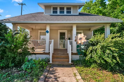 209 E Center St, Waldron, MI 49288