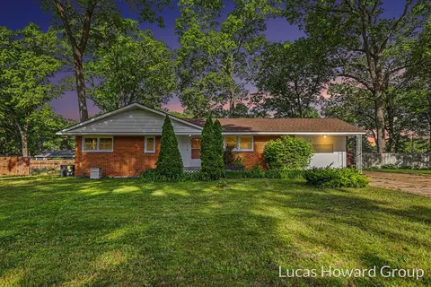 1365 Sumac St, Muskegon, MI 49445